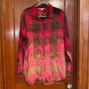 Women’s 2XL tall flannel shirt from Old Navy. Has been bleached. Great condition